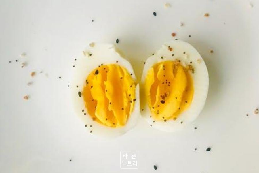 계란의 영양소와 건강 이점들.png.jpg